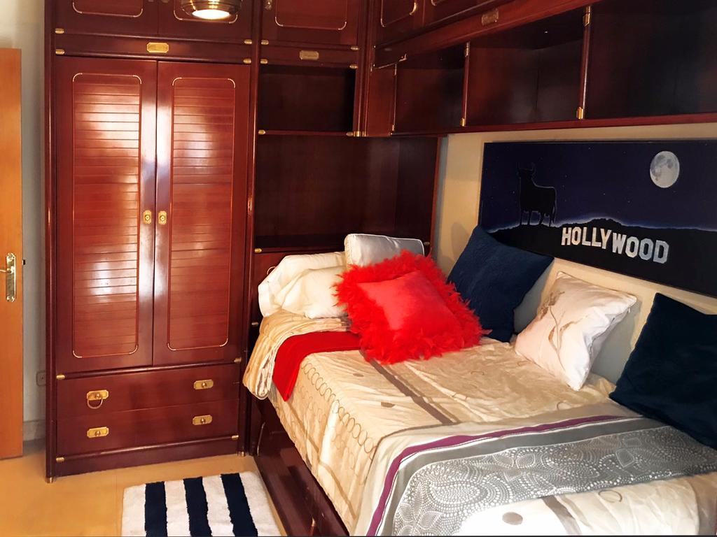 Bookingham ★Apartaments & Suites Madrid Buitenkant foto