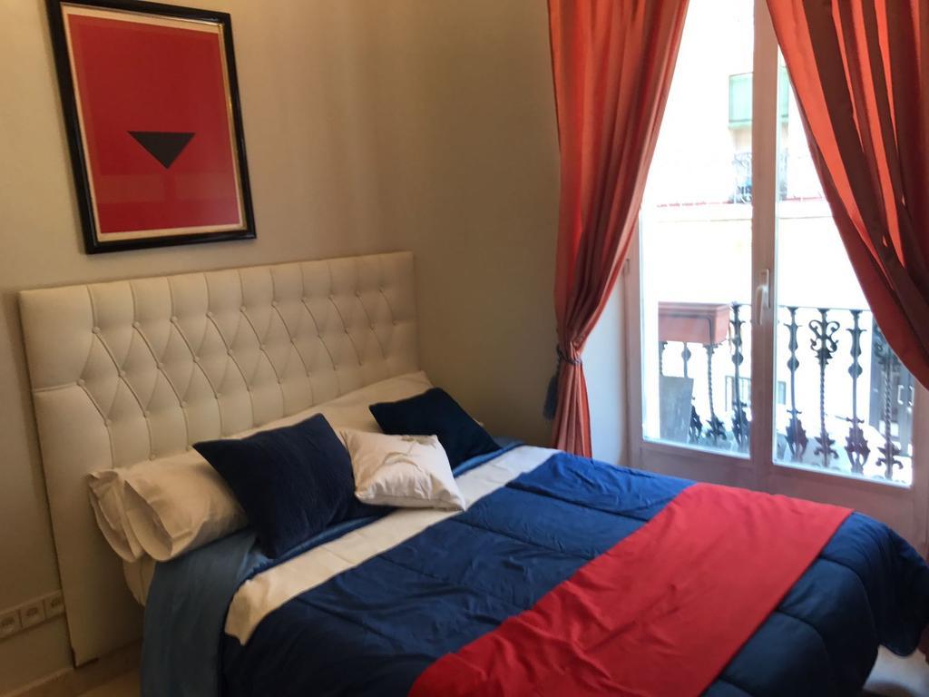 Bookingham ★Apartaments & Suites Madrid Buitenkant foto